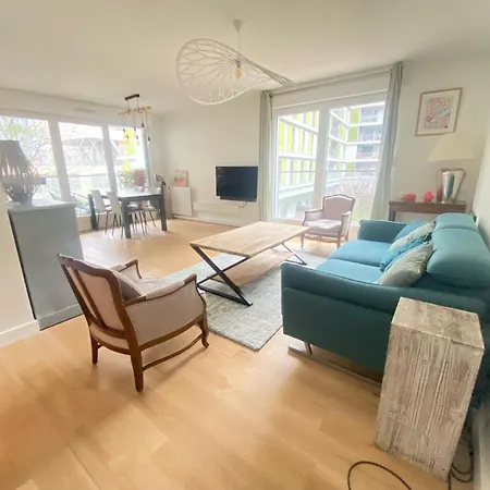 Familial De Standing Apartment *